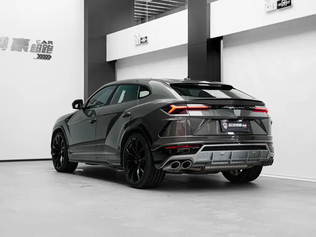 Lamborghini Urus 2021 — фото 26