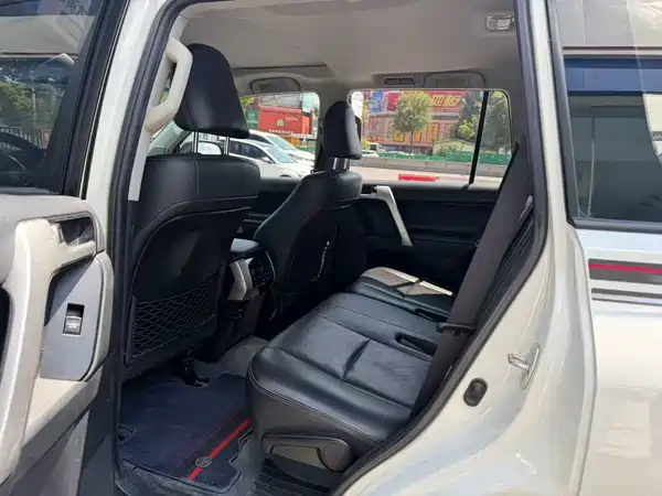 Toyota Prado 2019