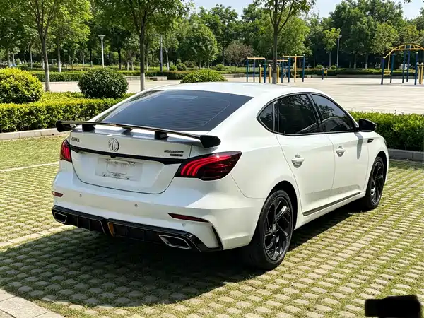 MG6 2022
