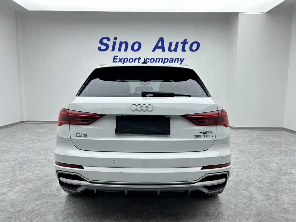 Audi Q3 2023 — фото 11