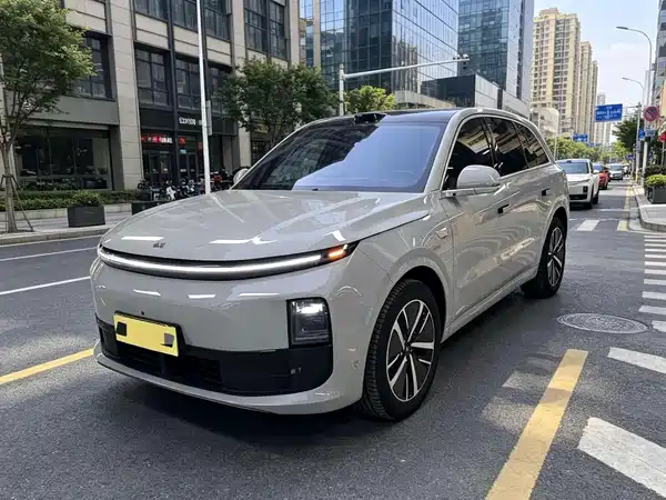 Li Auto L6 2024
