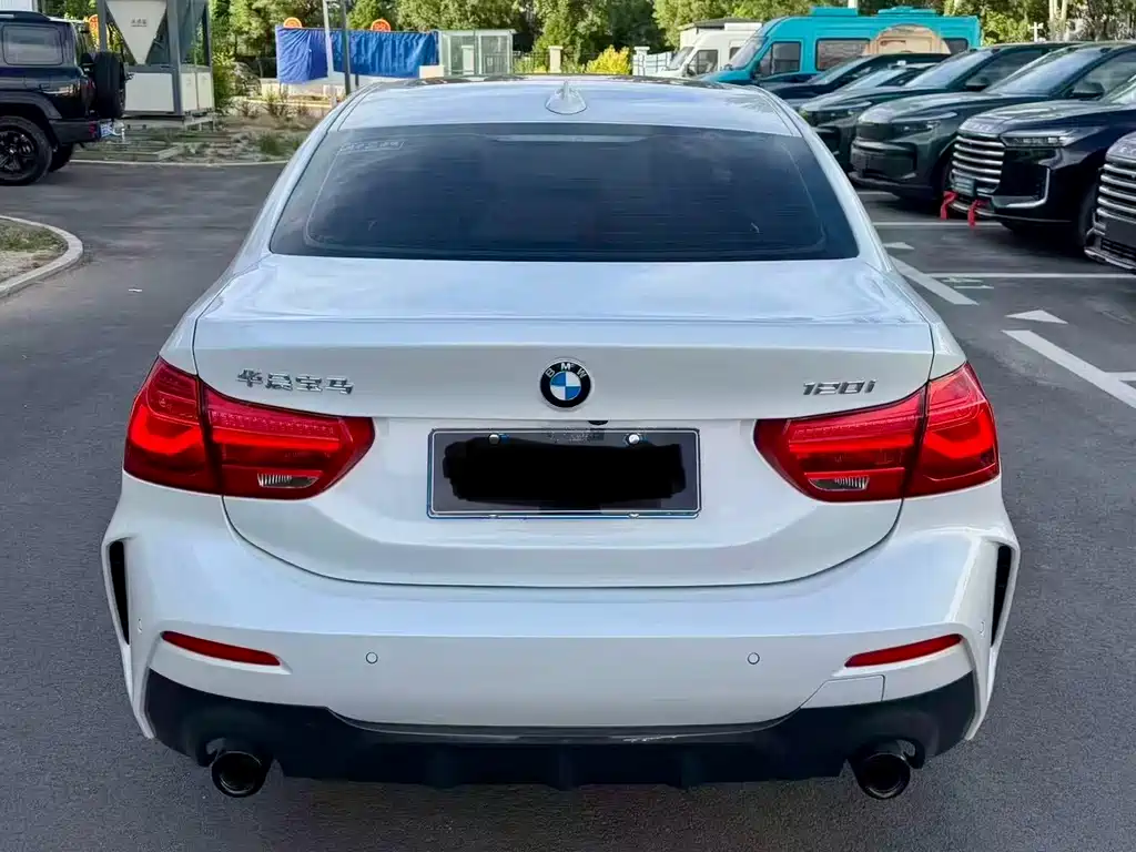 BMW 1 Series 2021