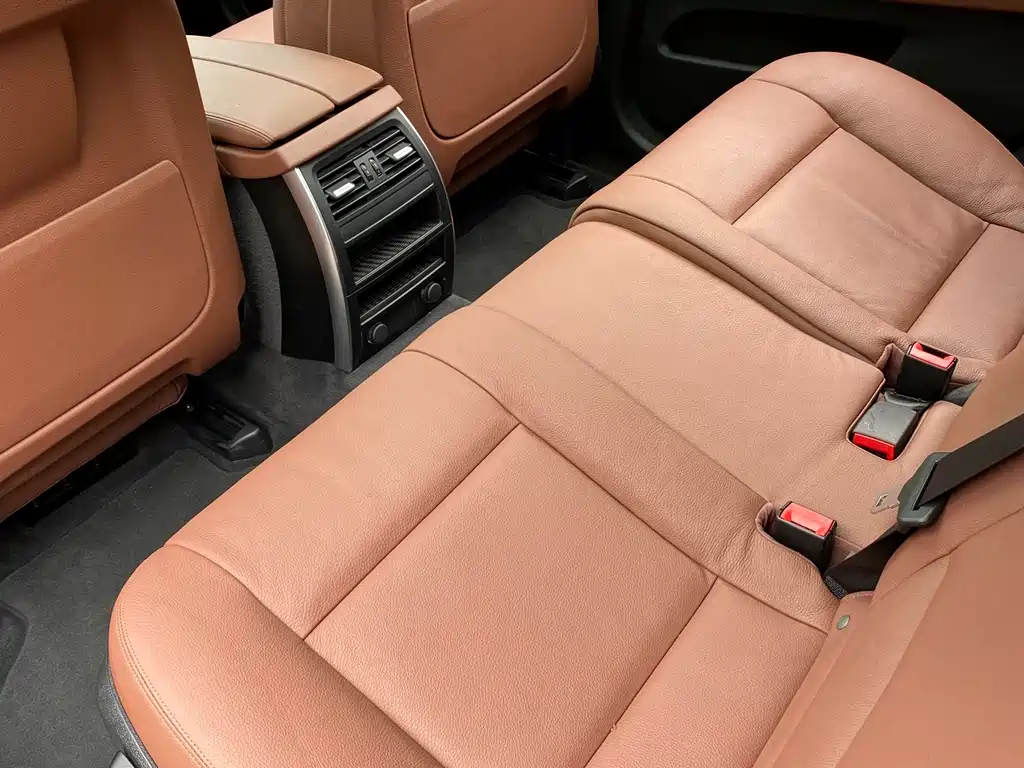 BMW 5 Series GT 2017 — фото 27
