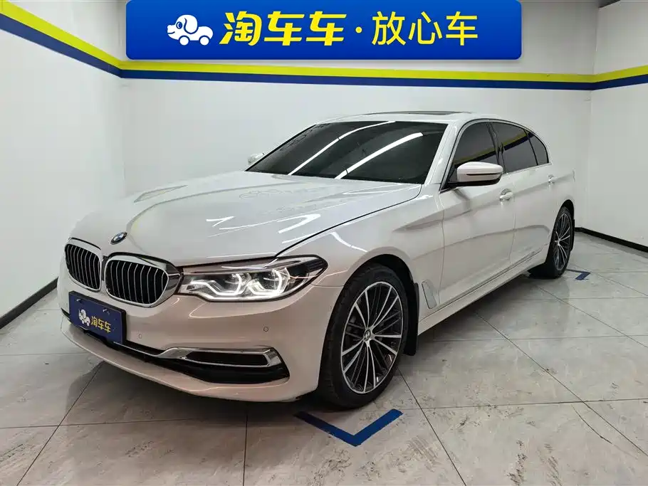 BMW 5 Series 2020 — фото 1