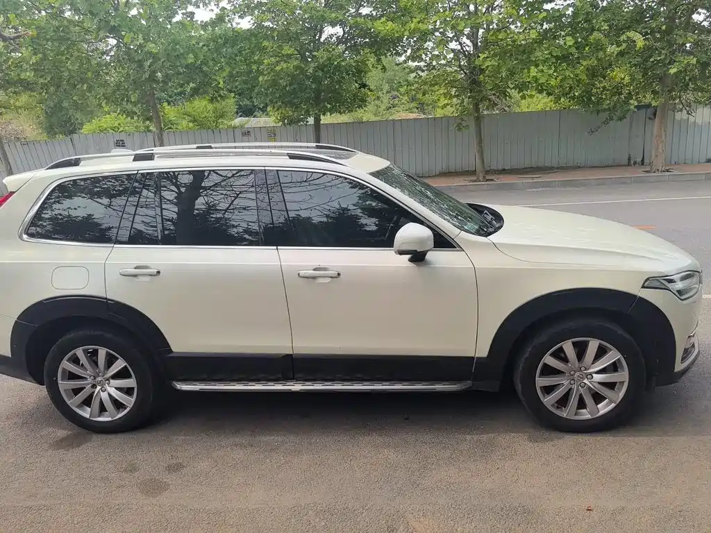 Volvo XC90 2015 — фото 14