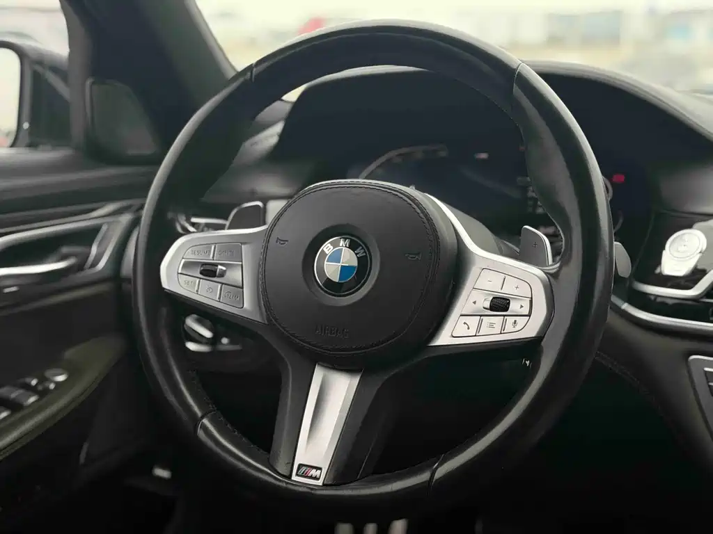 BMW 7 Series 2020 — фото 12