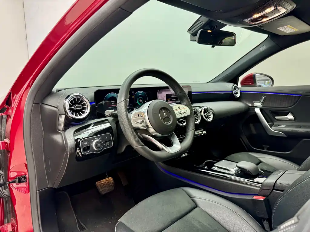 Mercedes-Benz A-Class 2021 — фото 6