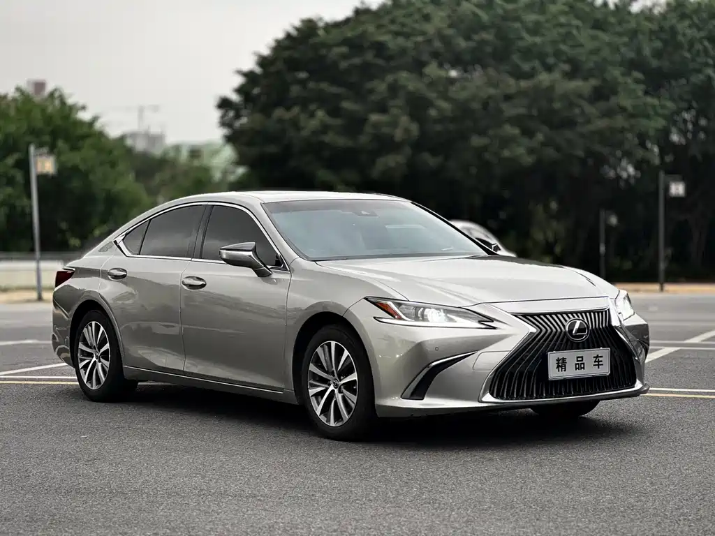 Lexus ES 2020 — фото 3
