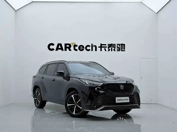 Toyota Crown Kluger 2022