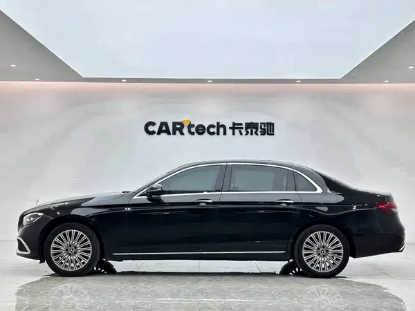 Mercedes-Benz E-Class 2023