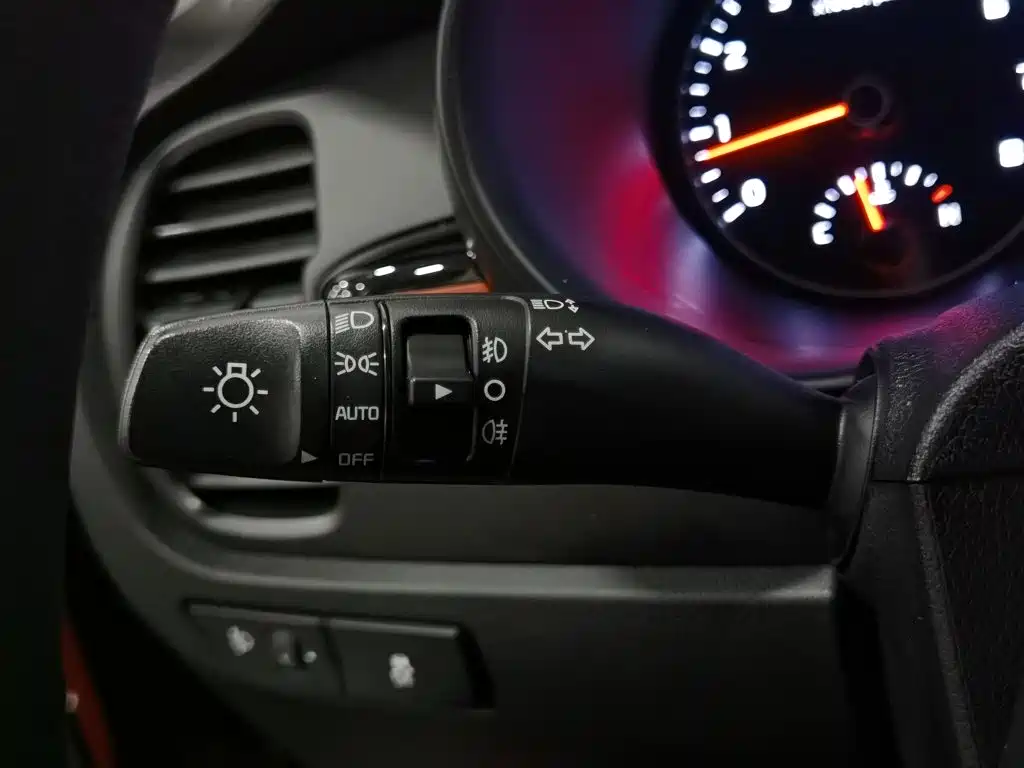 Kia KX CROSS 2018 — фото 21