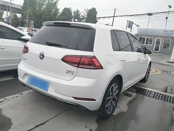 Volkswagen Golf 2020