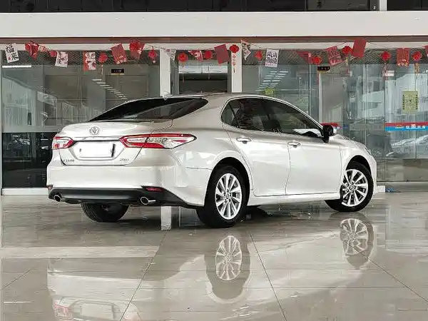 Toyota Camry 2021