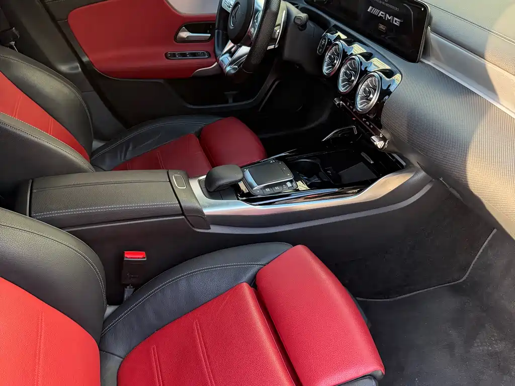 Mercedes-Benz A-Class AMG 2022 — фото 7