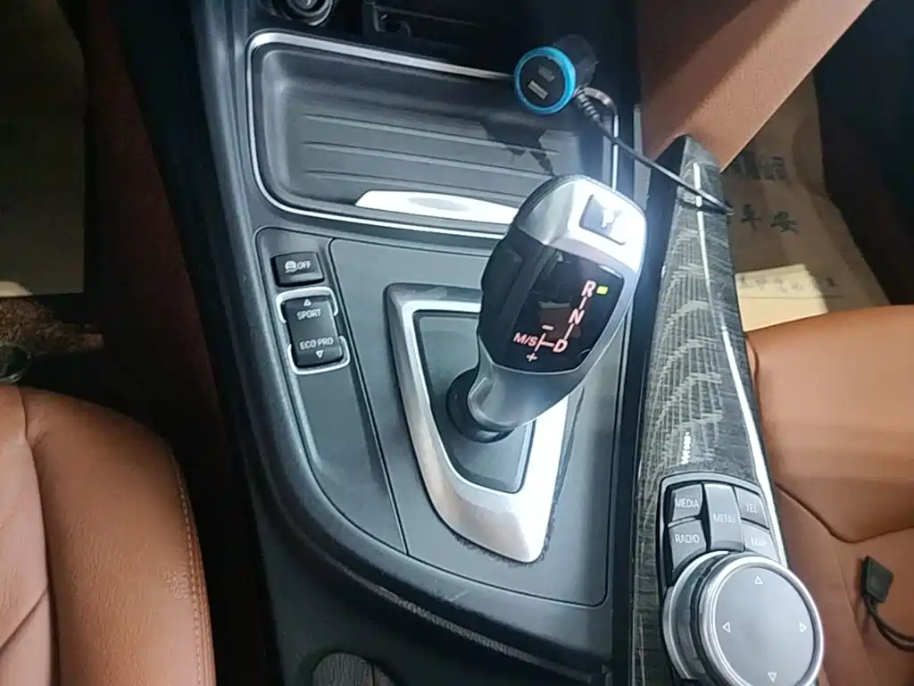 BMW 3 Series GT 2015 — фото 14