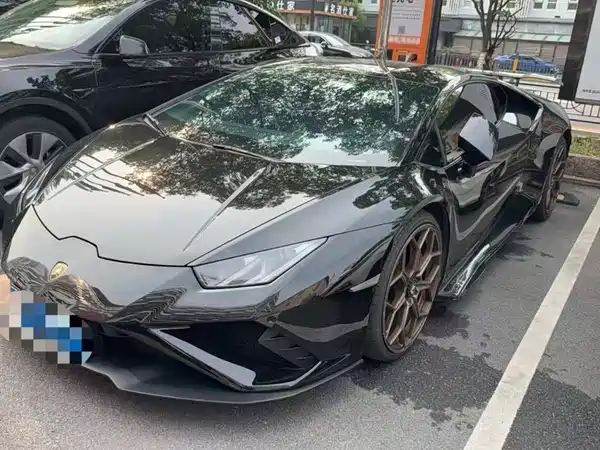 Lamborghini Huracan 2021