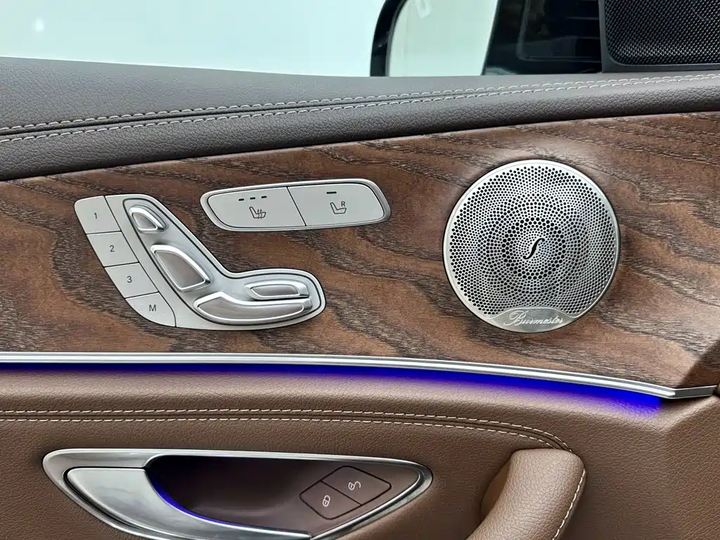 Mercedes-Benz E-Class 2023 — фото 15
