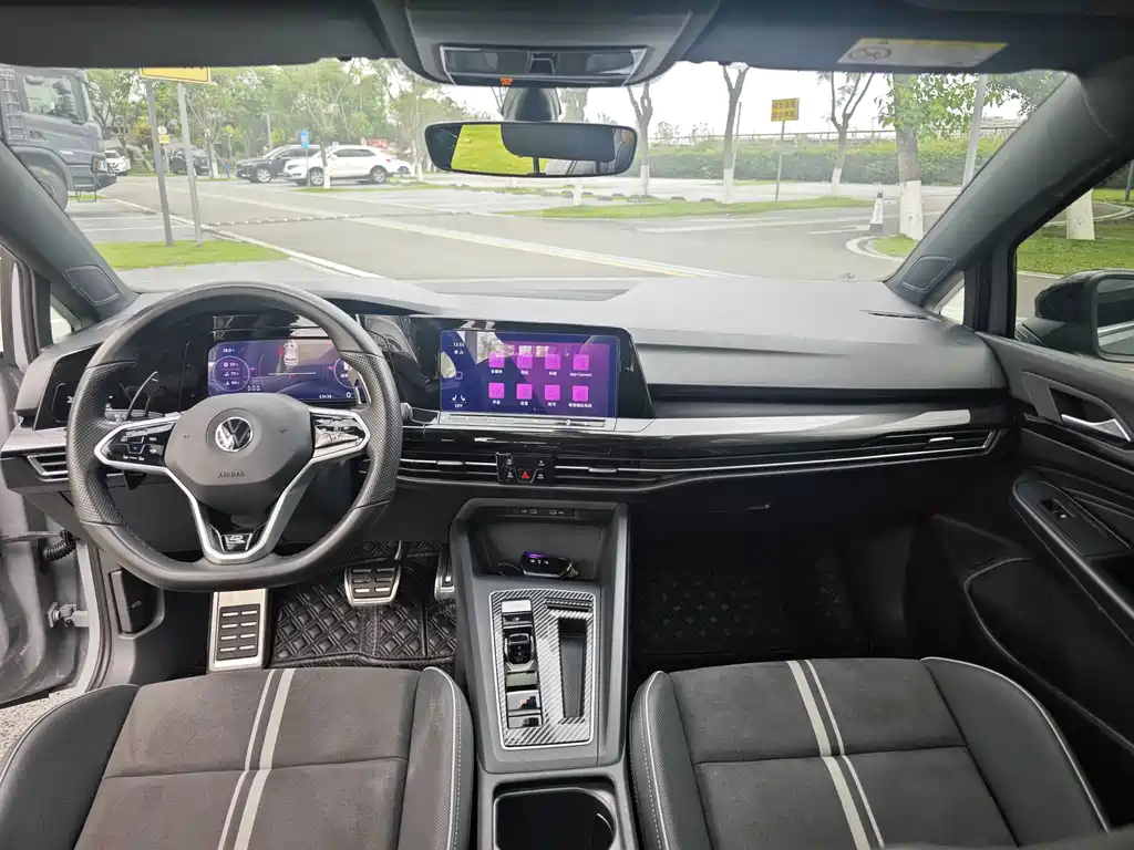 Volkswagen Golf 2023