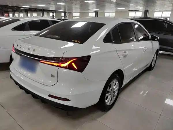 Roewe i5 2025
