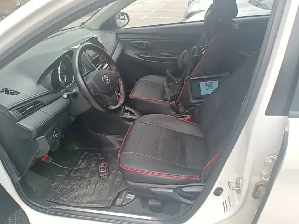 Toyota Yaris L 2017 — фото 15