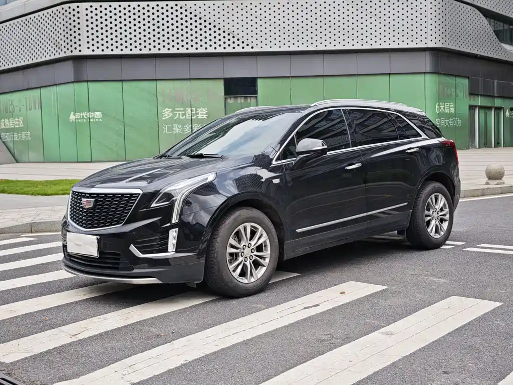 Cadillac XT5 2022 — фото 1