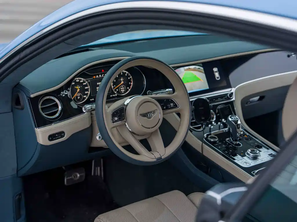 Bentley Continental 2021 — фото 7