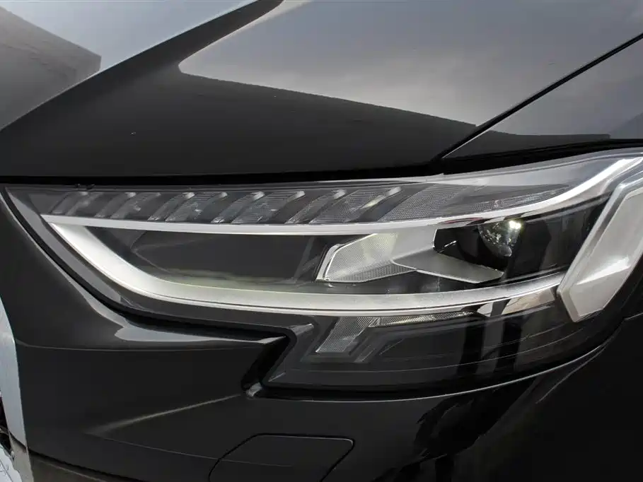 Audi A8 2023 — фото 12