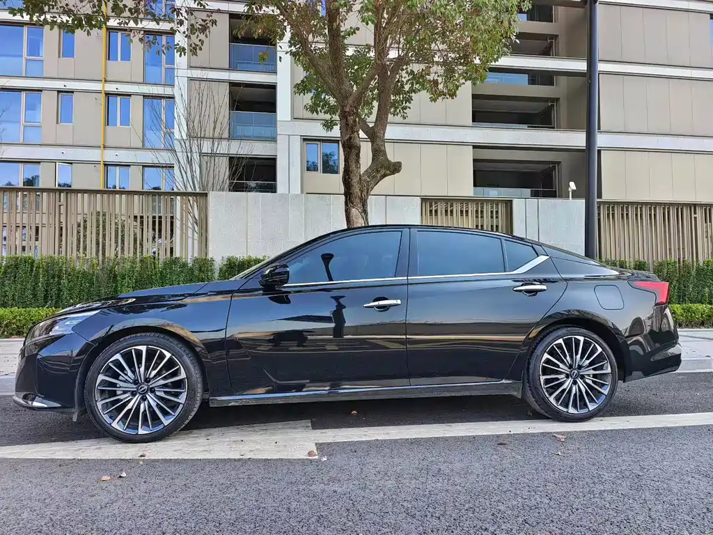 Nissan Teana 2024