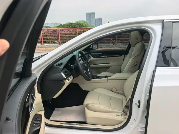 Cadillac CT6 2017