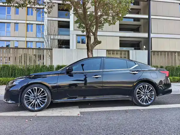 Nissan Teana 2024