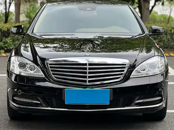 Mercedes-Benz S-Class 2012