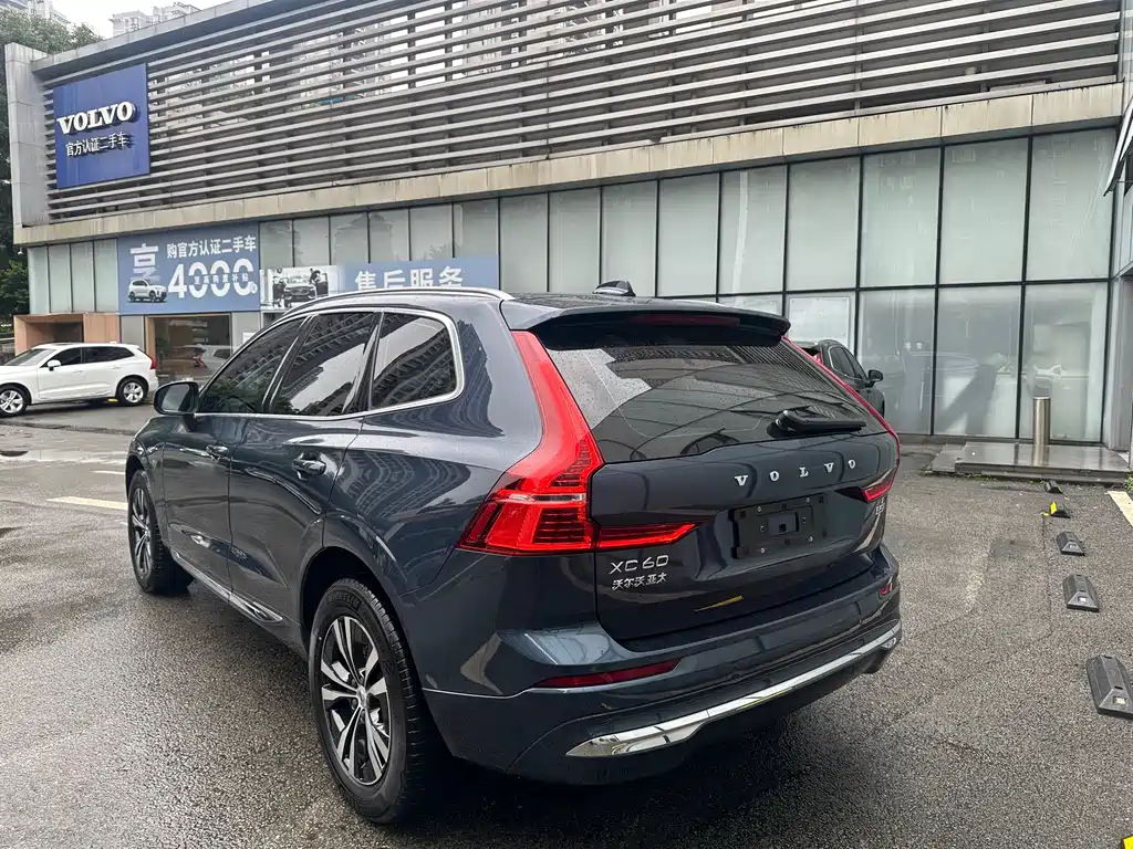 Volvo XC60 2022