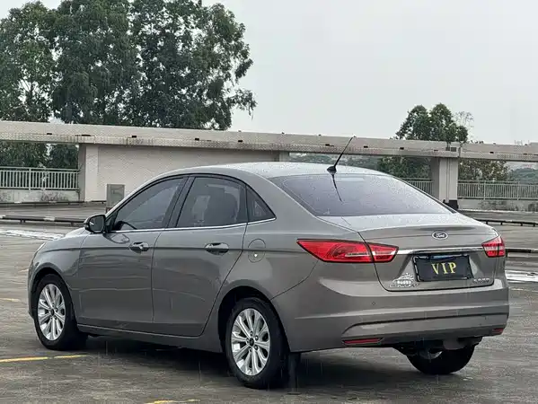 Ford Escort 2015