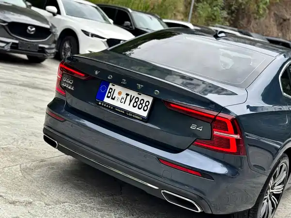 Volvo S60 2021