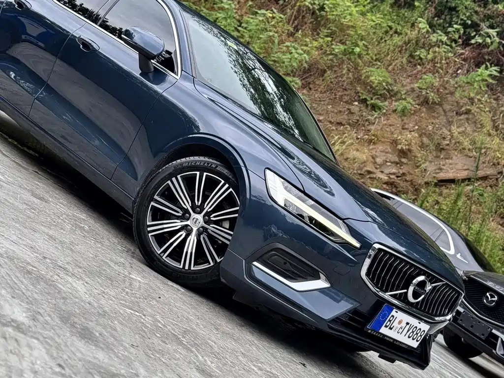 Volvo S60 2021 — фото 29