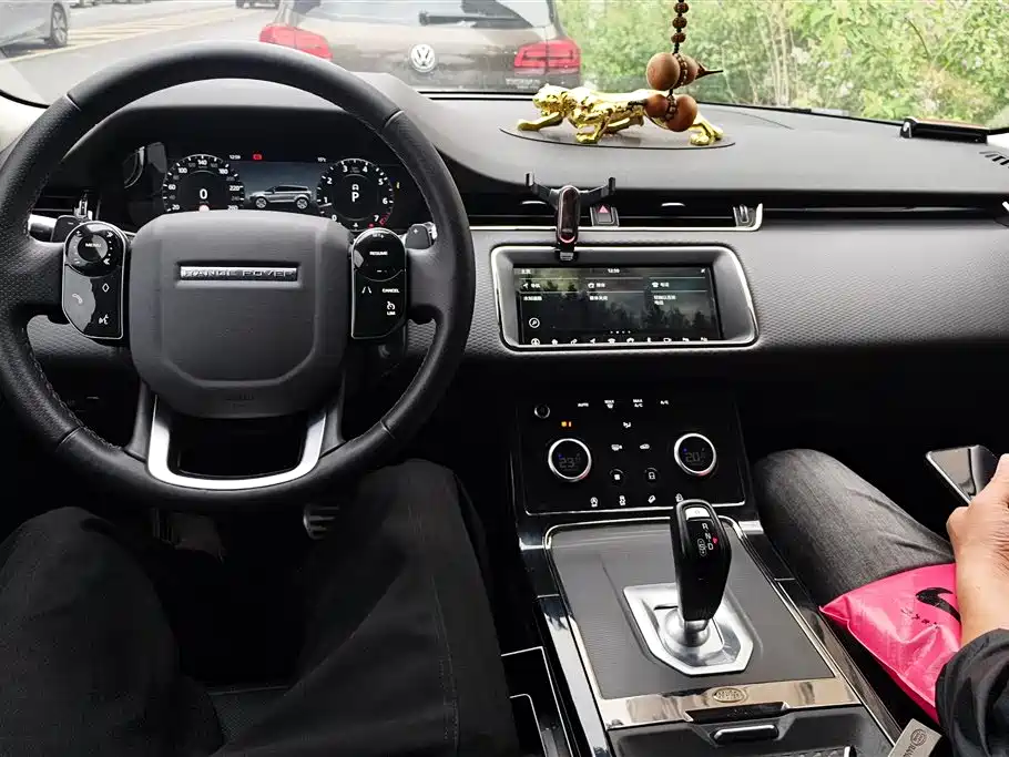 Land Rover Evoque 2020 — фото 11