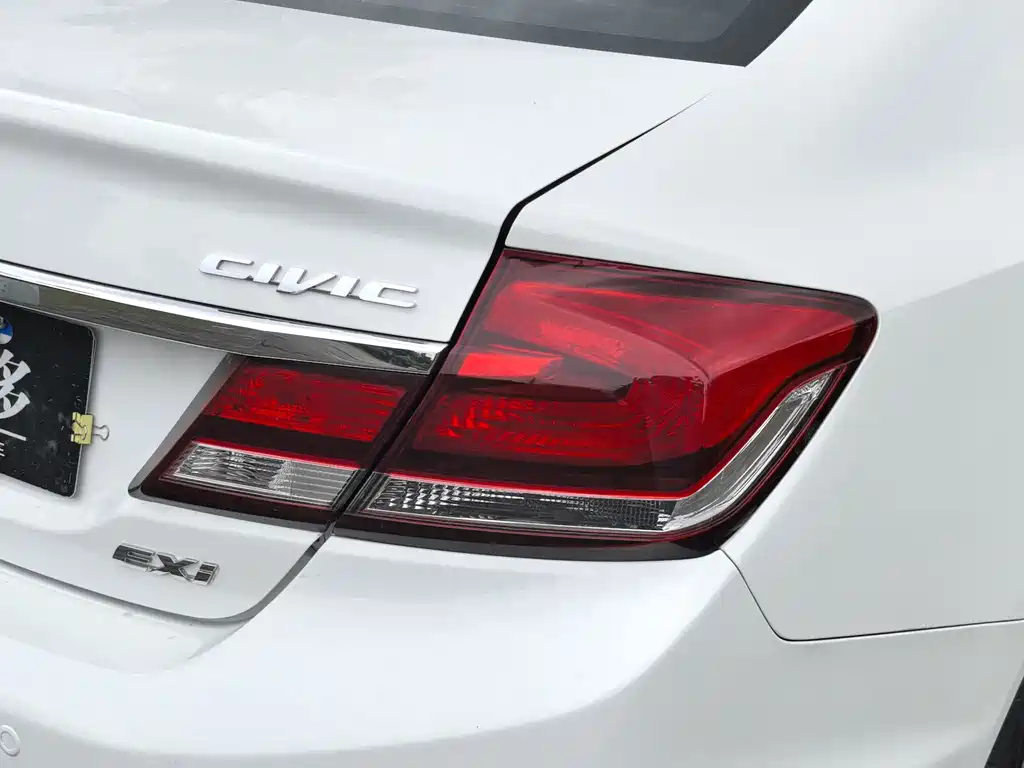 Honda Civic 2016 — фото 9