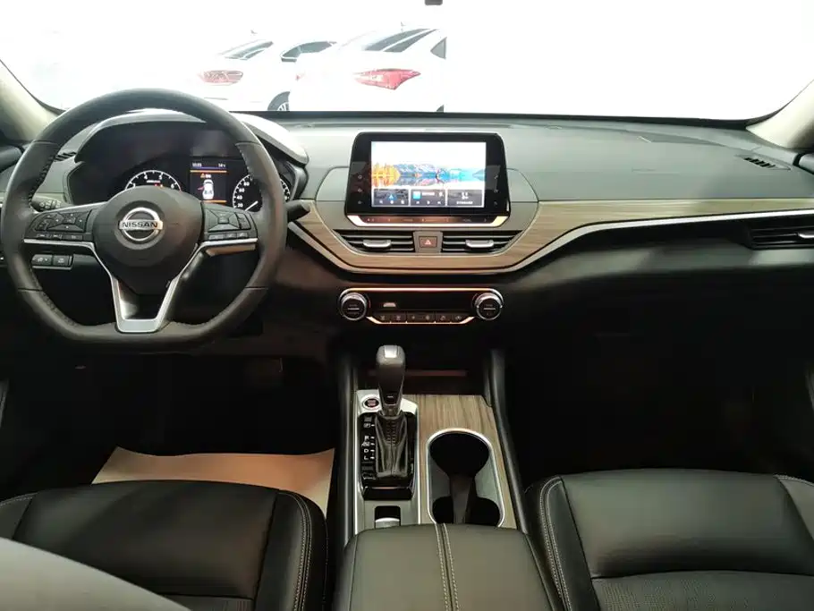 Nissan Teana 2022 — фото 12