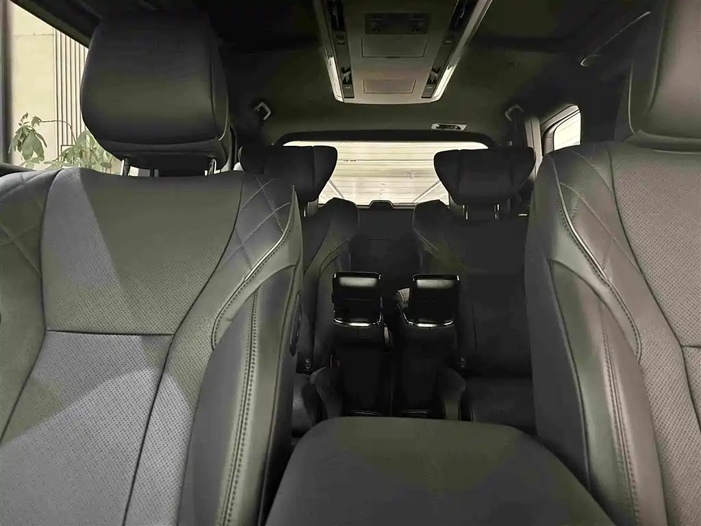 Toyota Vellfire 2024 — фото 12