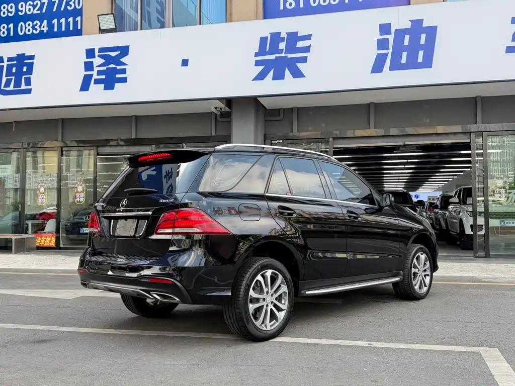 Mercedes-Benz GLE 2016 — фото 12