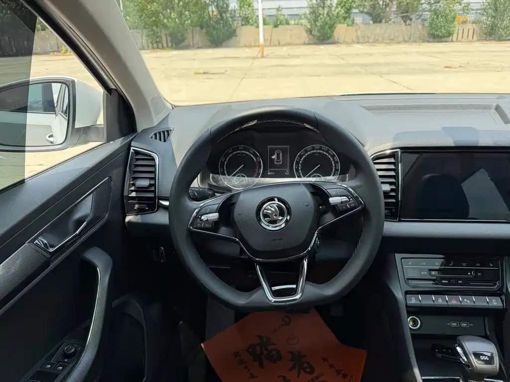 Skoda Karoq 2021 — фото 10