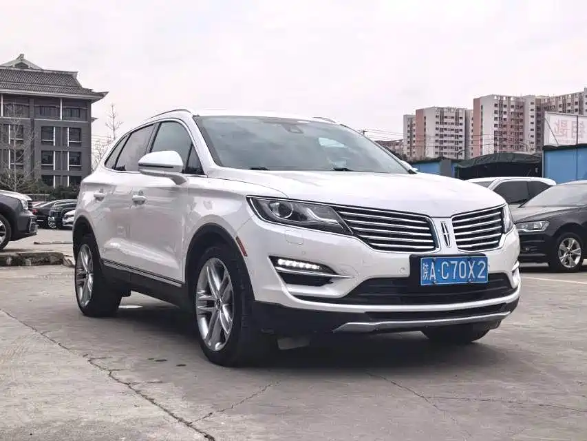 Lincoln MKC 2015