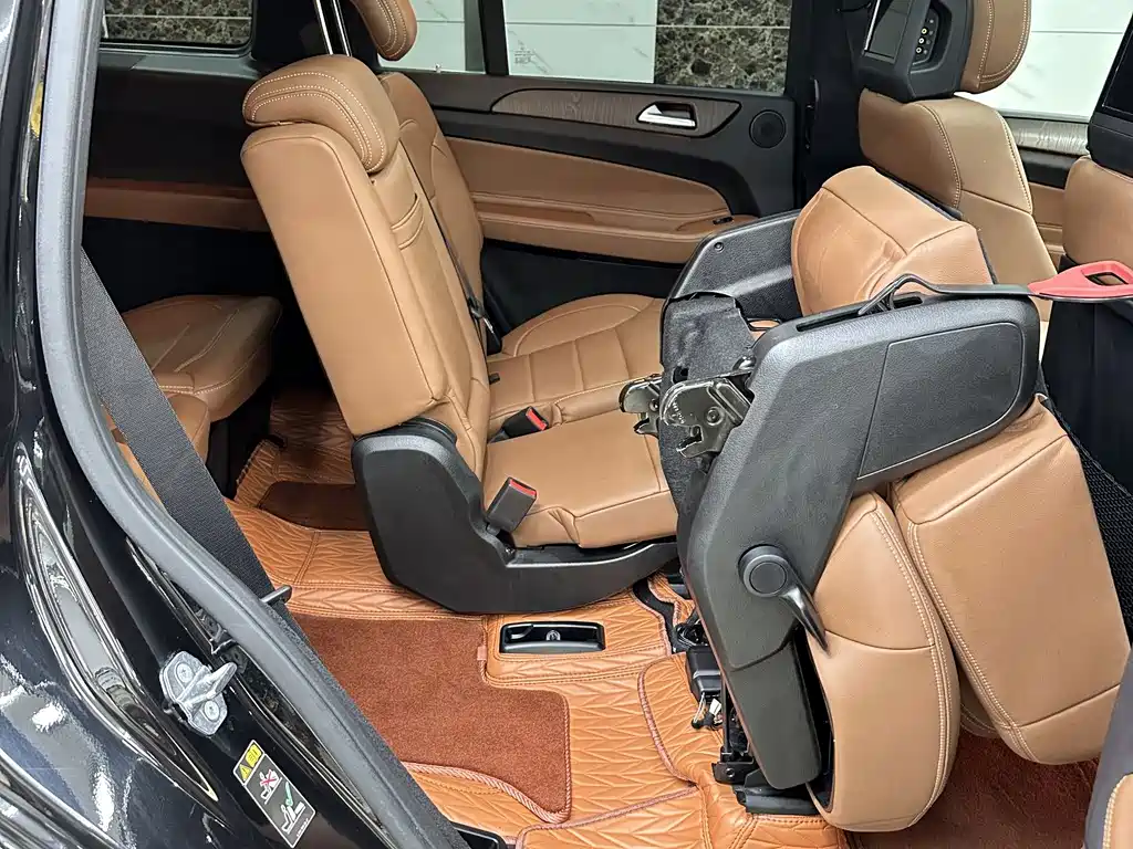 Mercedes-Benz GLS 2018 — фото 13