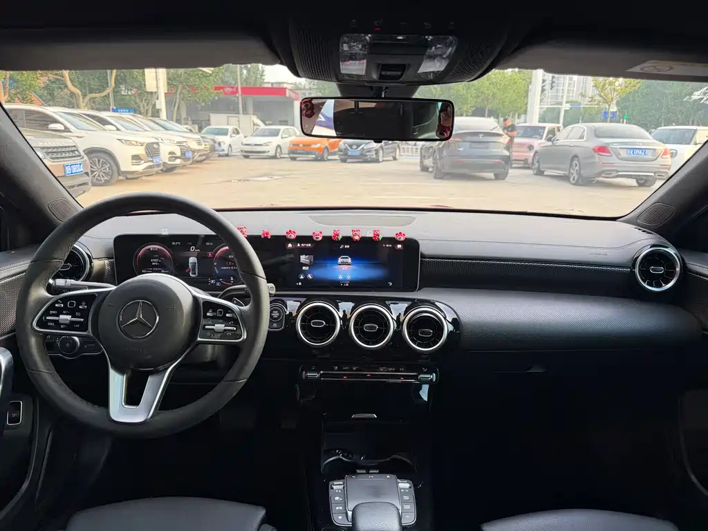 Mercedes-Benz A-Class 2020 — фото 6