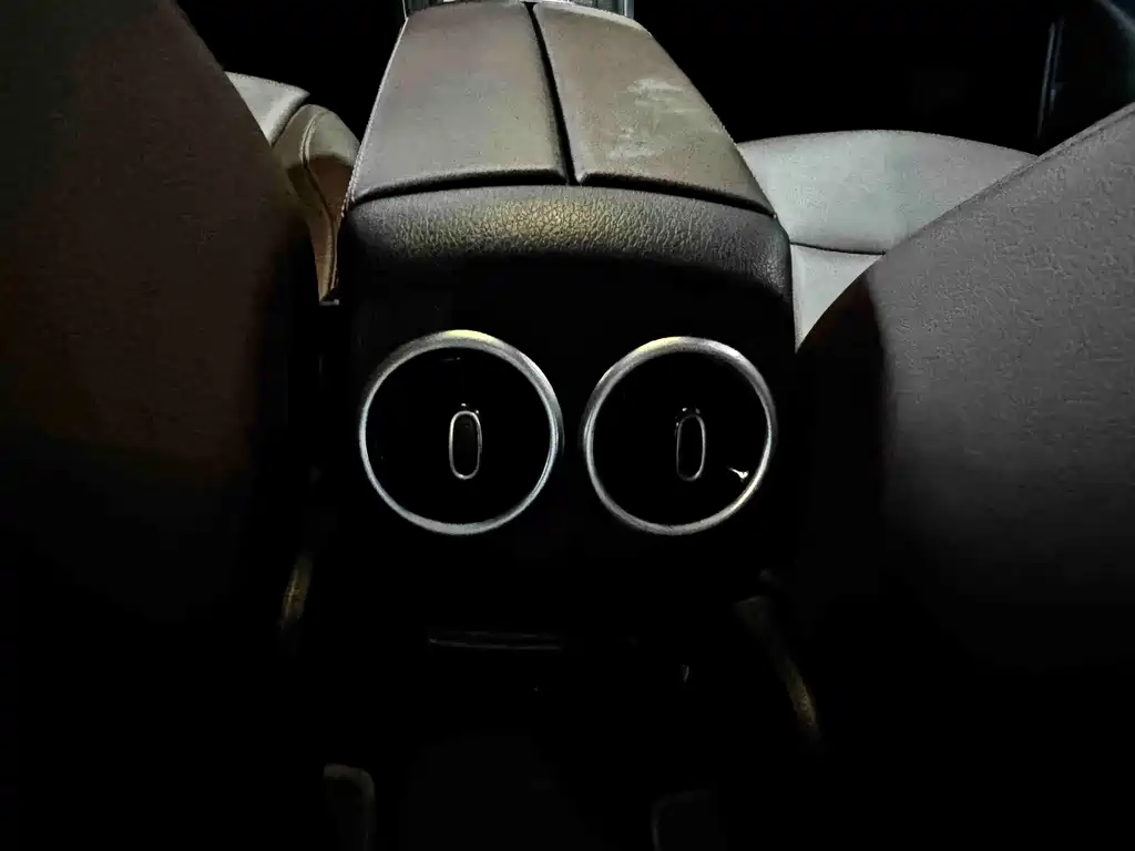 Mercedes-Benz GLB 2023 — фото 14