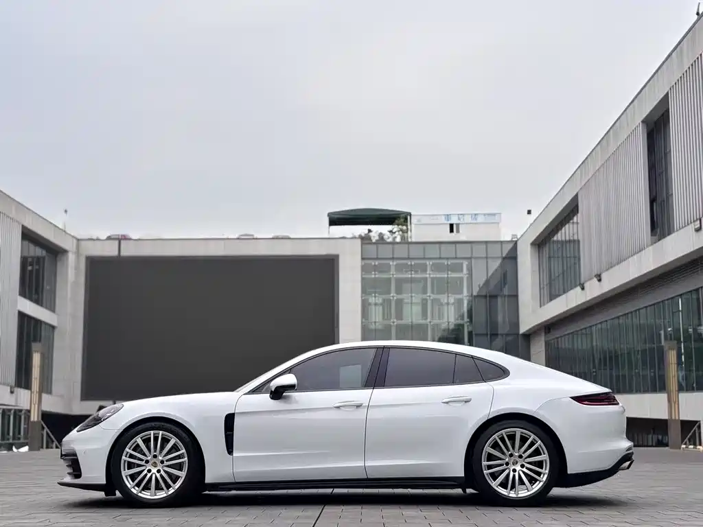 Porsche Panamera 2021 — фото 8