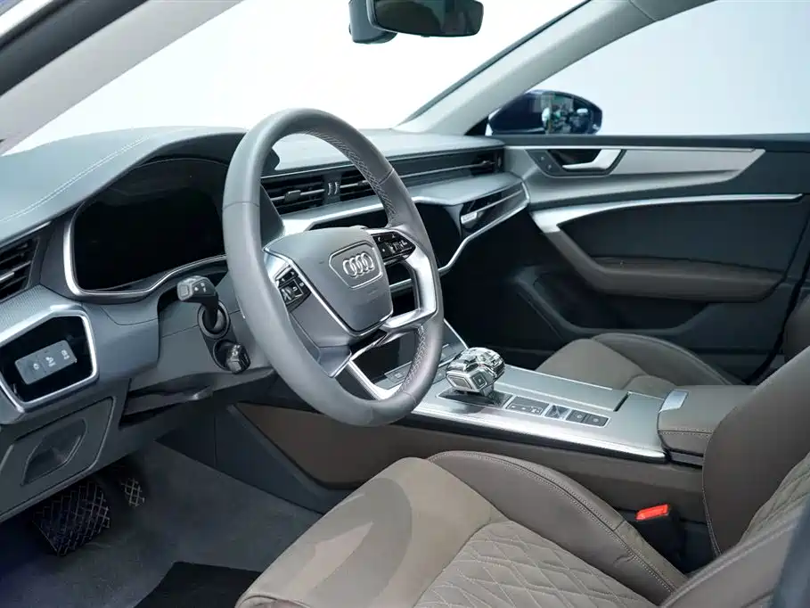 Audi A7L 2023 — фото 21