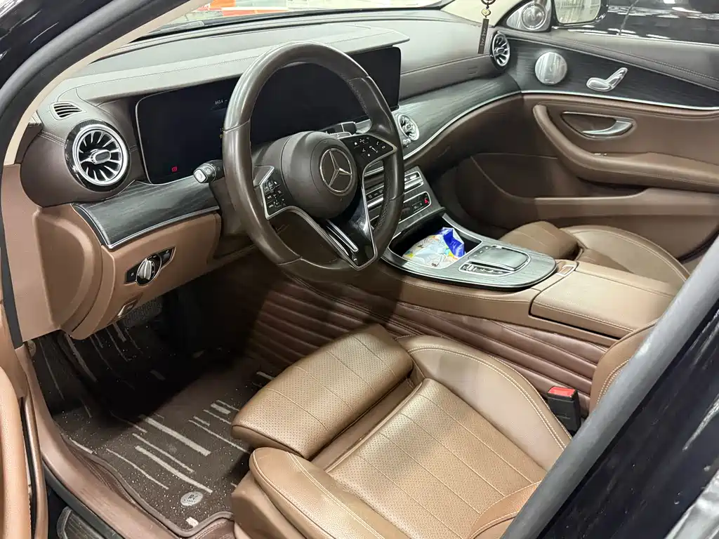 Mercedes-Benz E-Class 2022