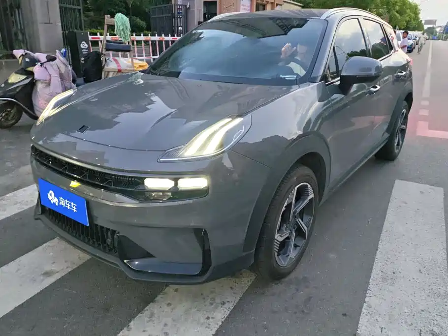 Lynk & Co 06 2022