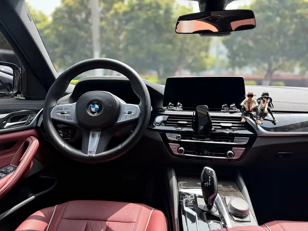 BMW 5 Series 2022 — фото 14